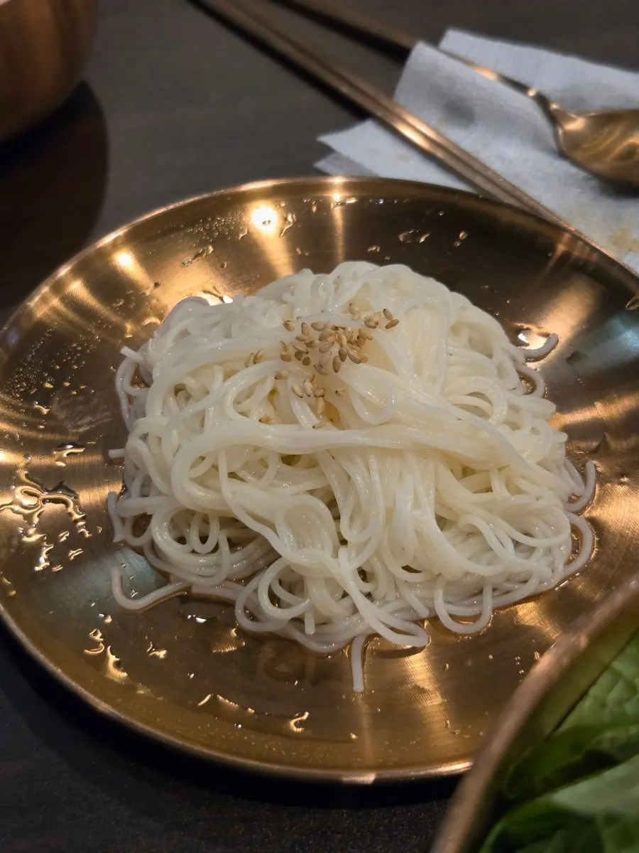 拌入冷湯湯汁享用的素麵