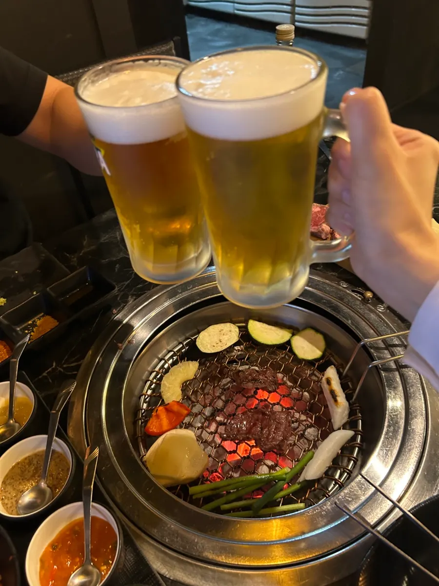 Bir draf yang diminum bersama daging panggang