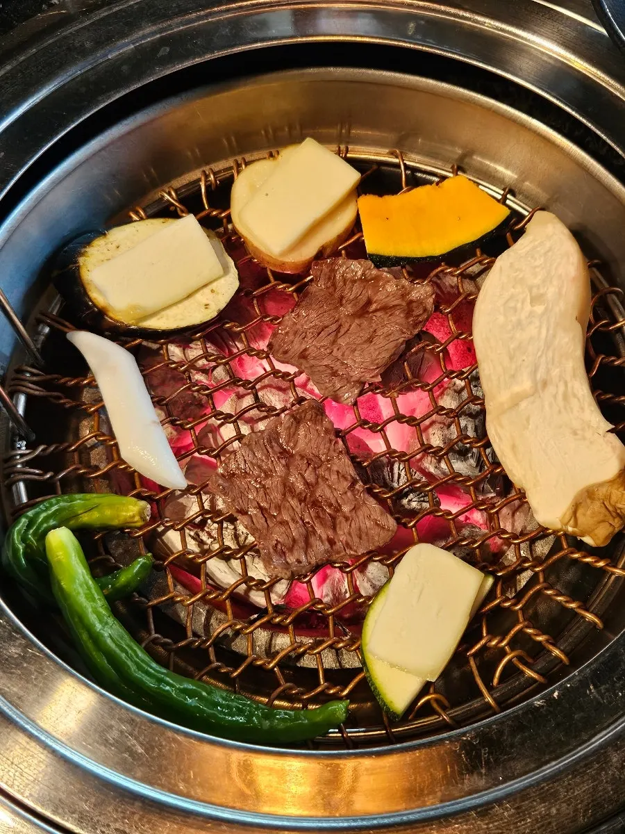 숯불에 올린 진갈비살