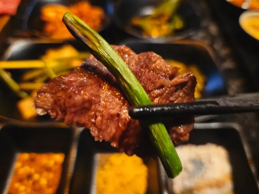 Golden-browned, sliced pieces of jingalbisal