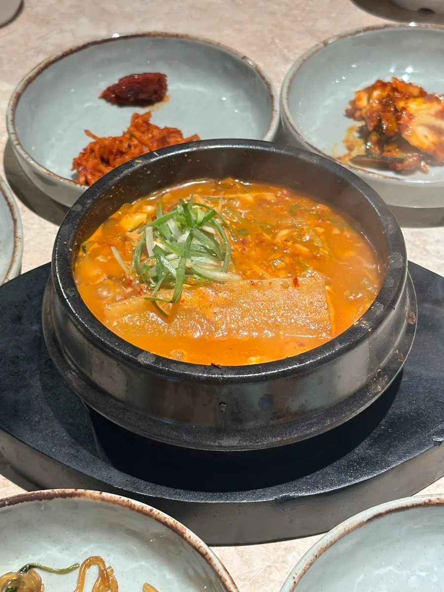 Yukmong's ilpum doenjang stew