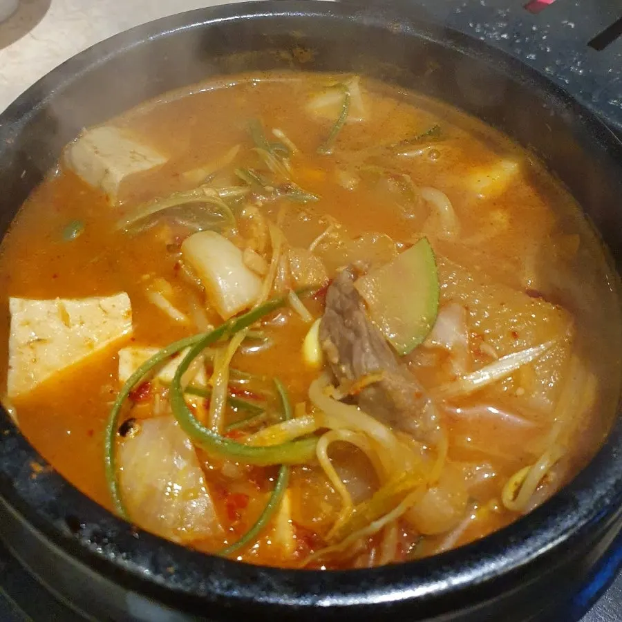 건더기 푸짐한 일품된장찌개