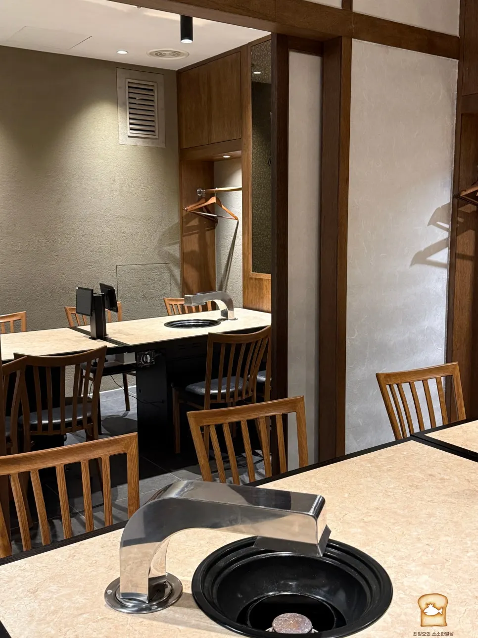 Private room seating in the basement floor