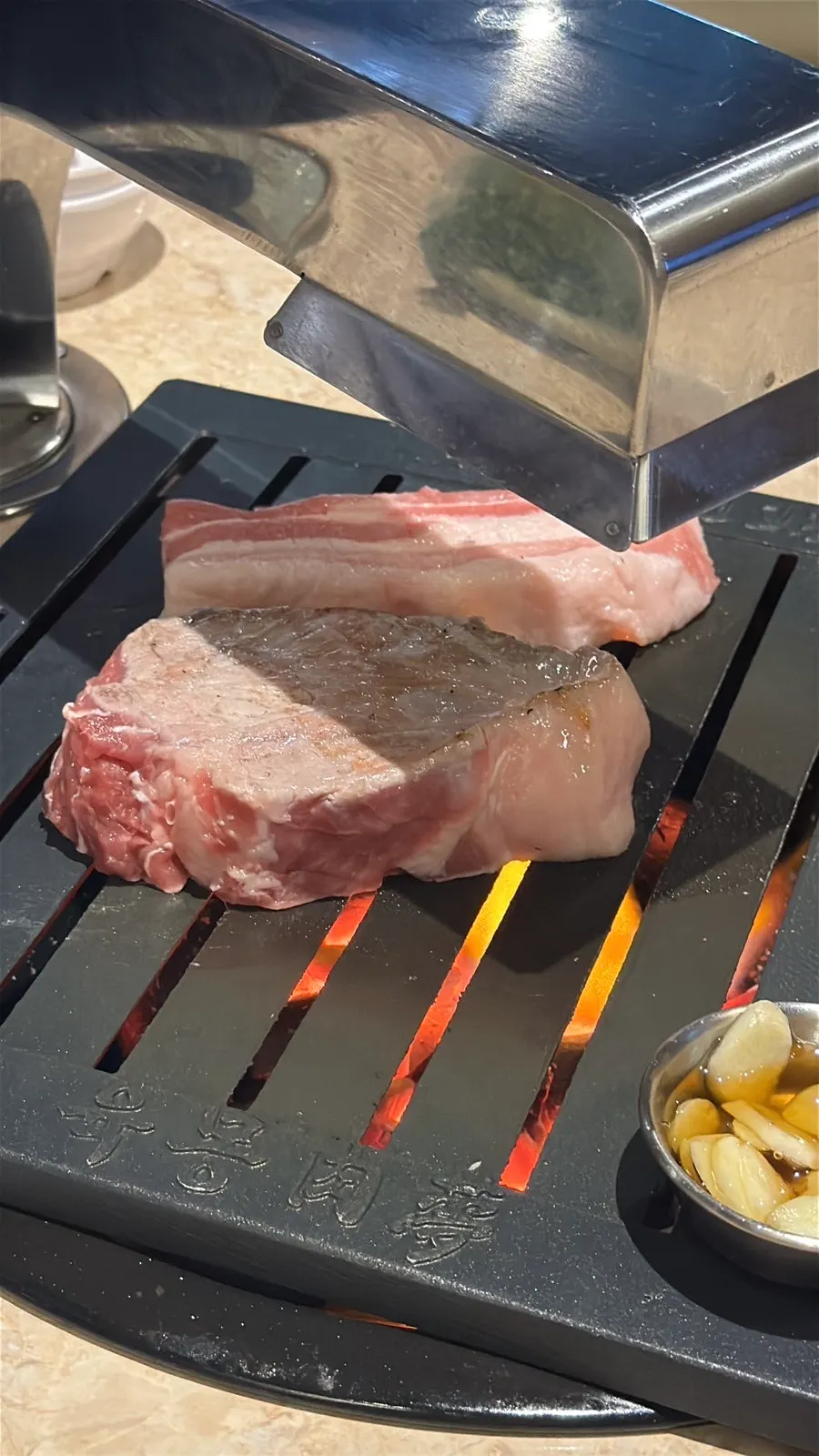 칼삼겹 통목살 갈매기살로 구성된 한돈 모둠세트 550g