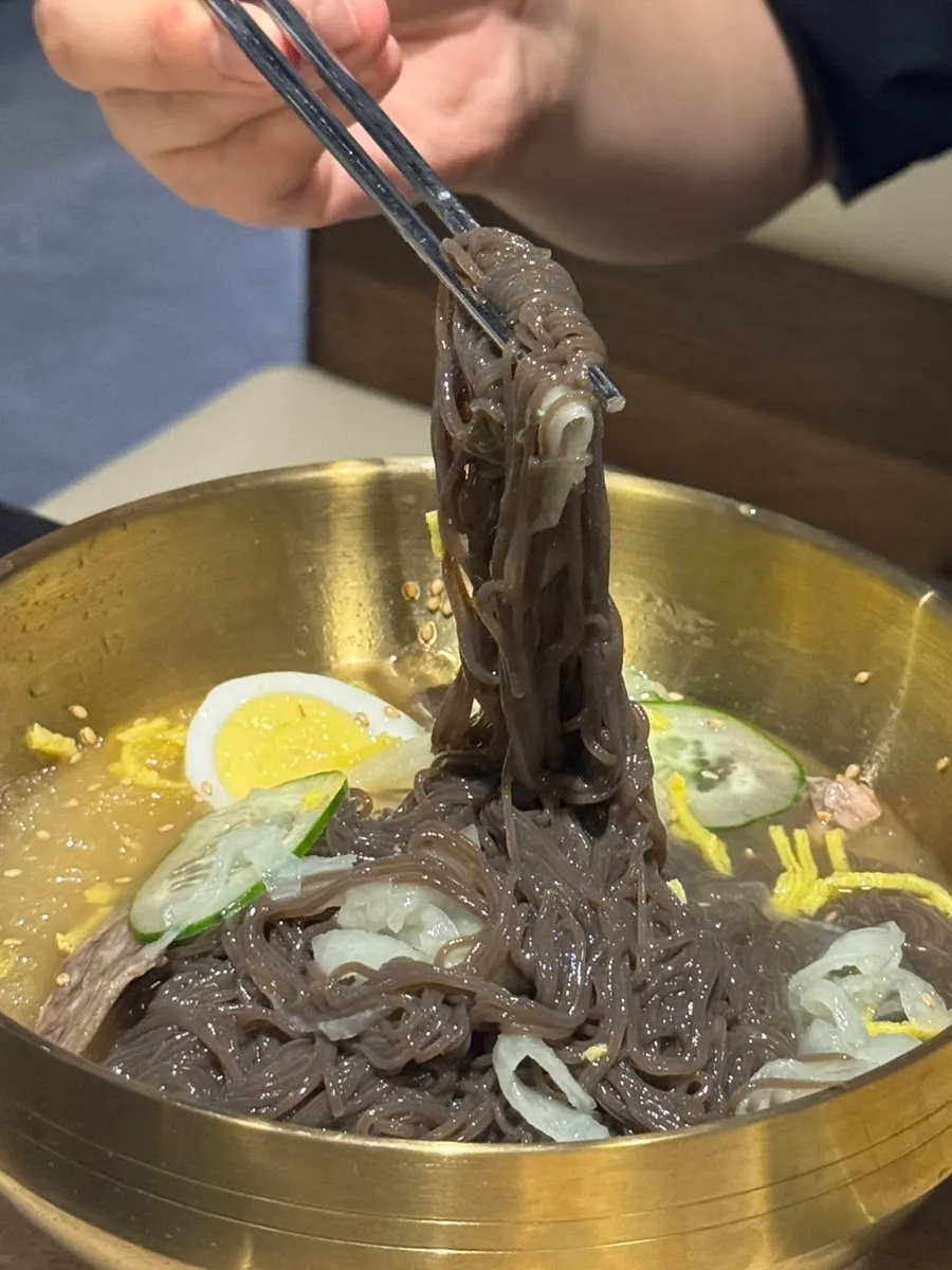 캐비어가 올라간 캐비어 치즈 계란찜