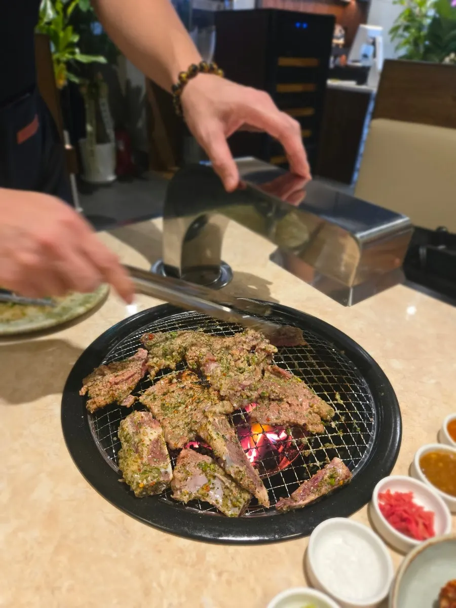 A juicy piece of Shrek Galbi