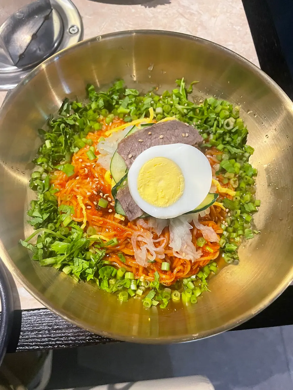 미나리 비빔국수 한 그릇