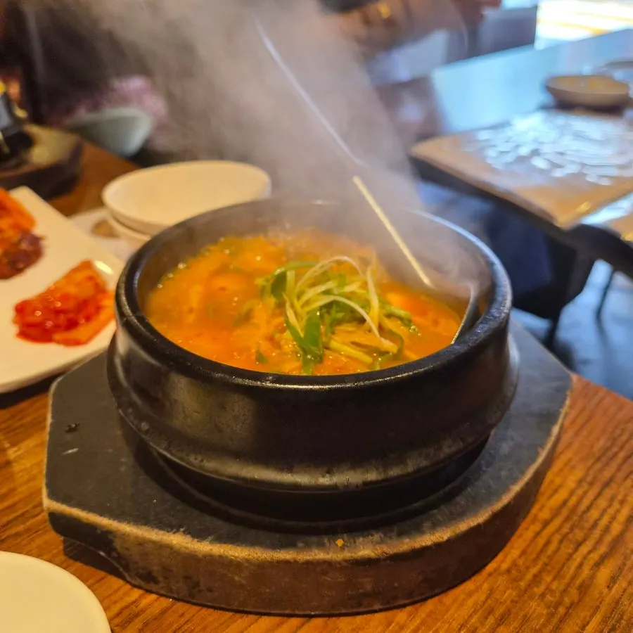 사이드로 주문한 일품 된장찌개