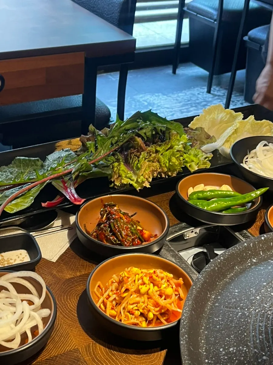 Table inside Yuksam Maeul Nonhyeon Station Main Branch