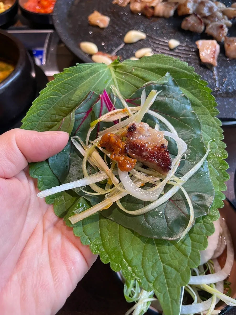 육쌈마을 논현역본점 쌈채소 구성