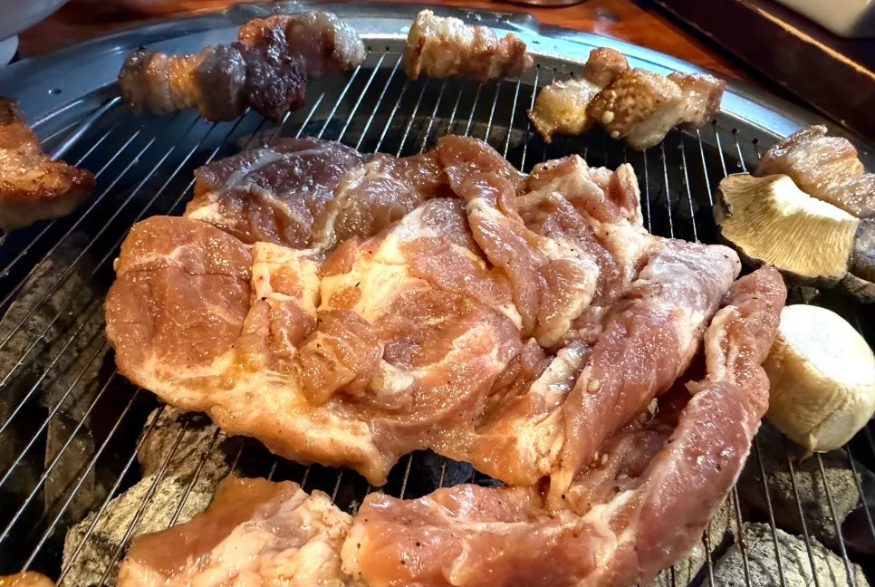 양념 돼지갈비 1인분 접시