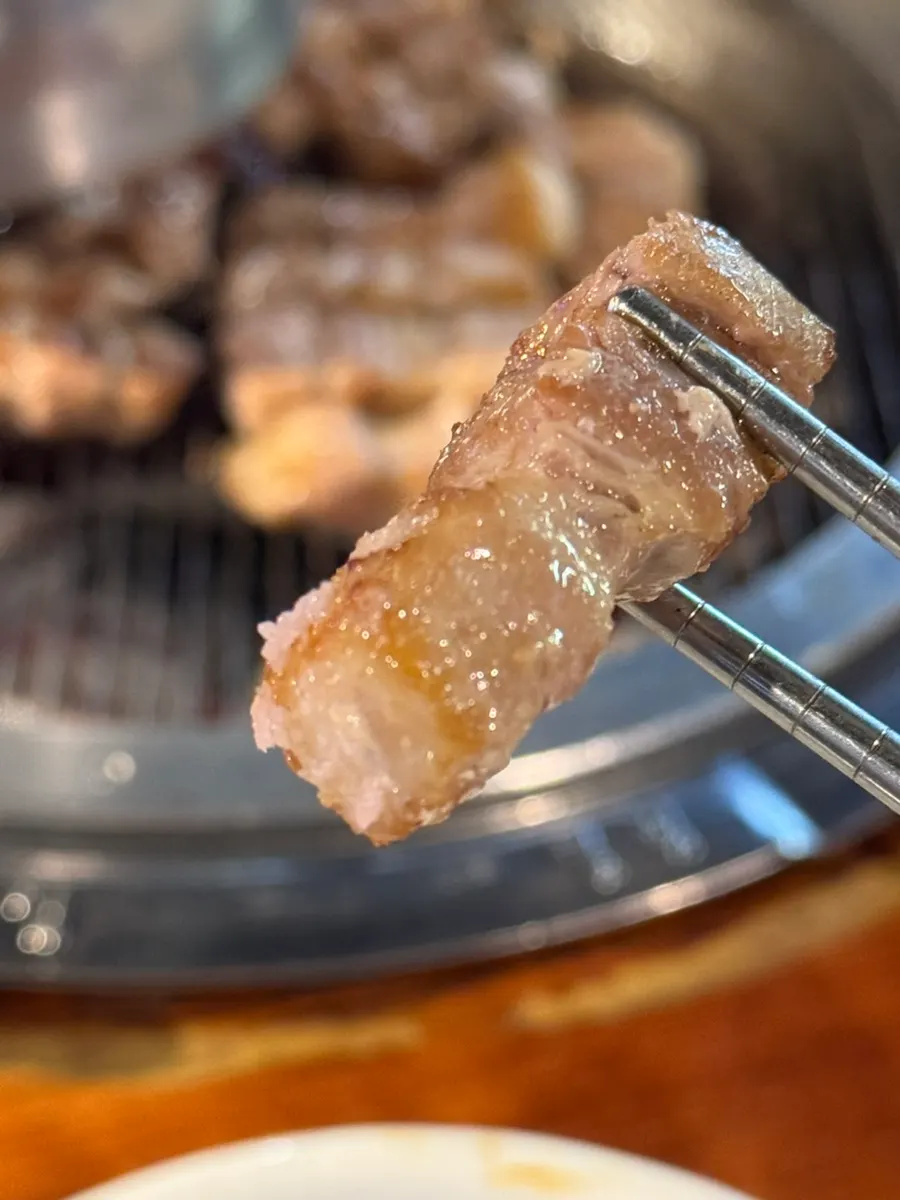 ユクトンリョン教大直営店で食べたサムギョプサル
