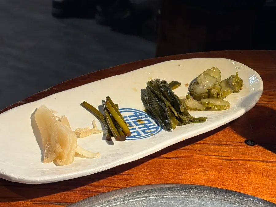 Yuk Tongryeong's scallion salad with plenty of sauce