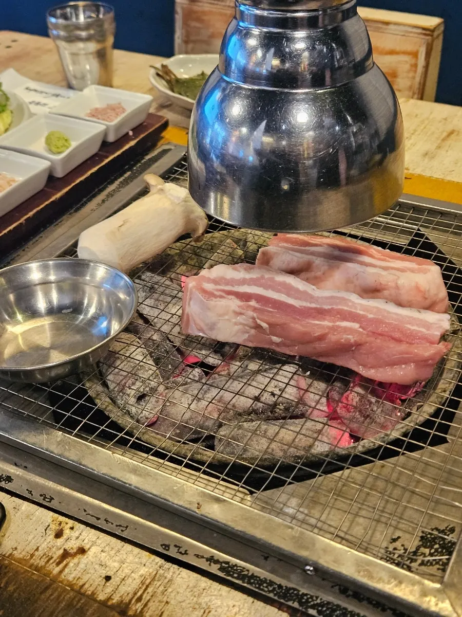 Yukgyeopsal on the grill at Yuktongnyeong