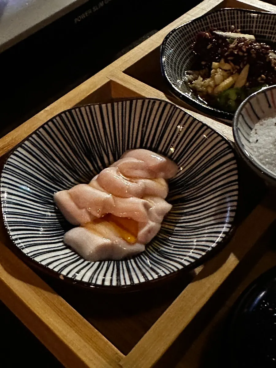 Deunggol served as part of the set