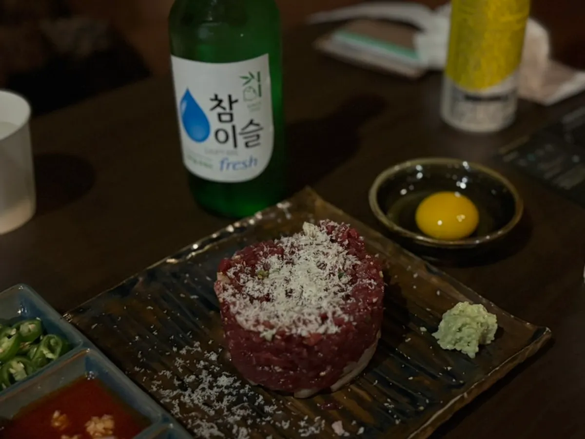 육연정 교동점 한우육회 한 접시