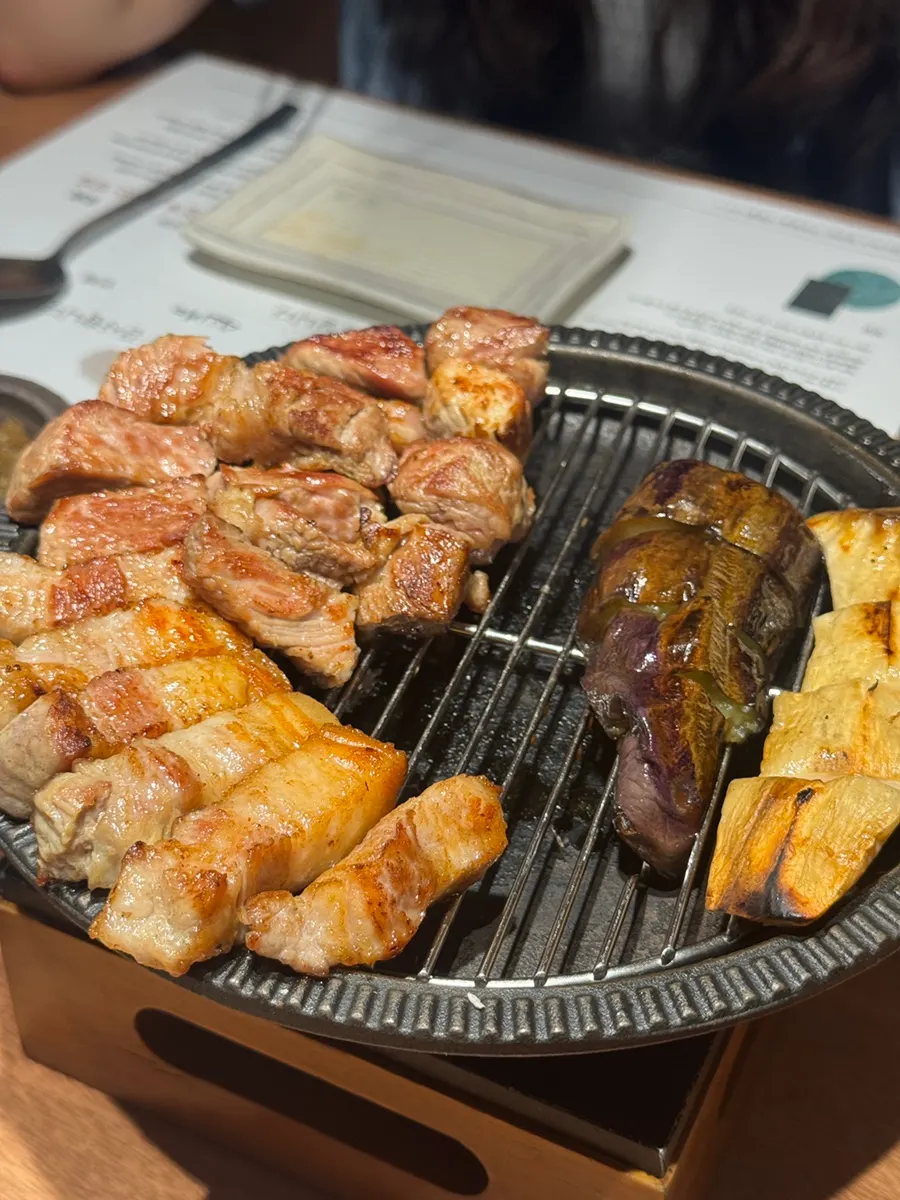 거품이 올라온 크림생맥주 한 잔