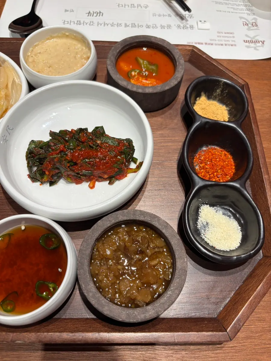 정갈하게 차려진 반찬