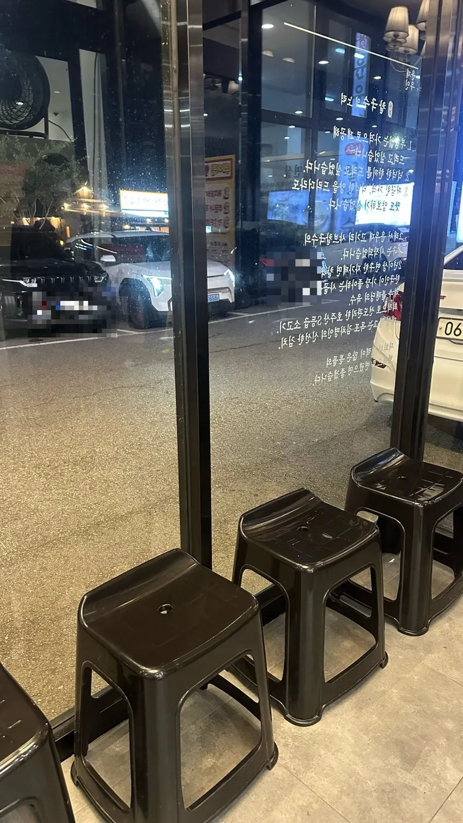 매장 입구 쪽 전경