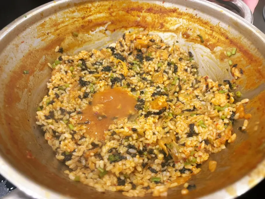 치즈를 올린 볶음밥