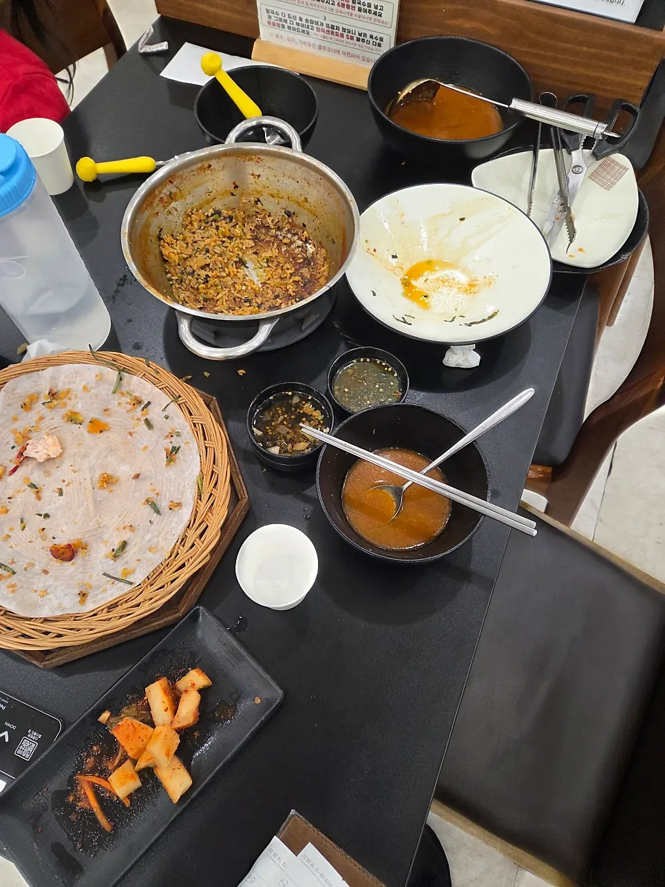 싹 비운 샤브칼국수 냄비