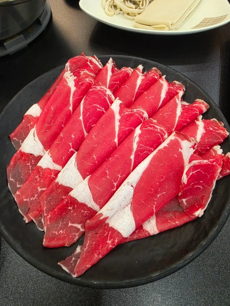 Hand-pulled flat kalguksu noodles