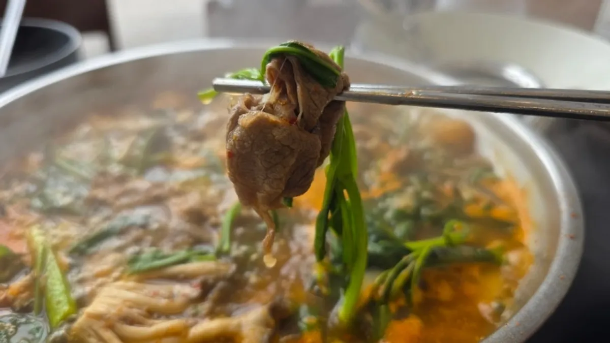 Main photo of Yun Ujae Shabu Kalguksu Gogidong Branch