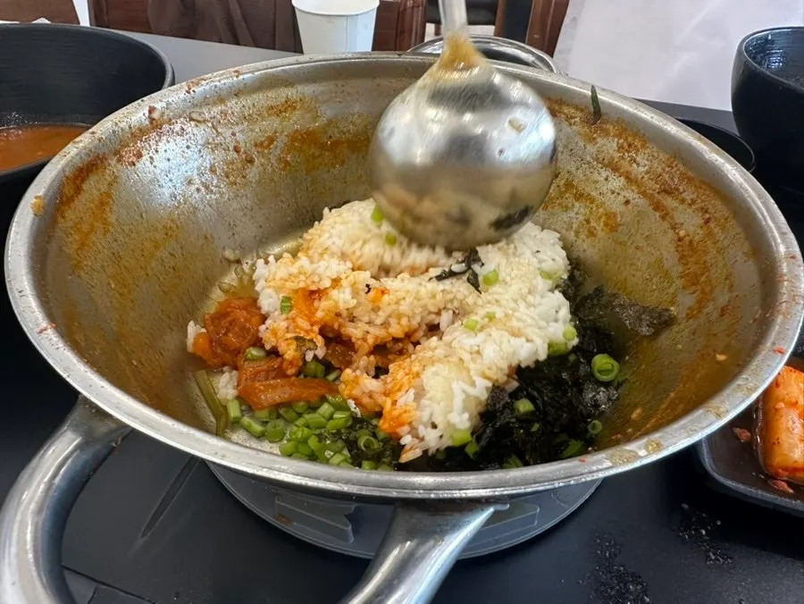 Finished thick, spicy shabu kalguksu