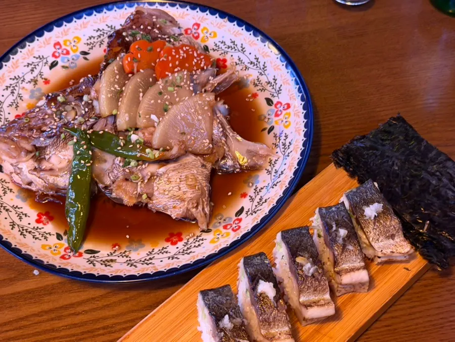 A piece of thick mackerel hand roll
