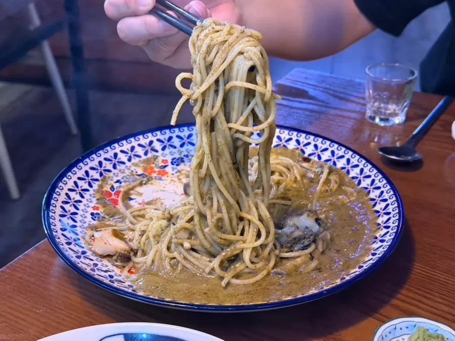 Close-up of the abalone cream pasta