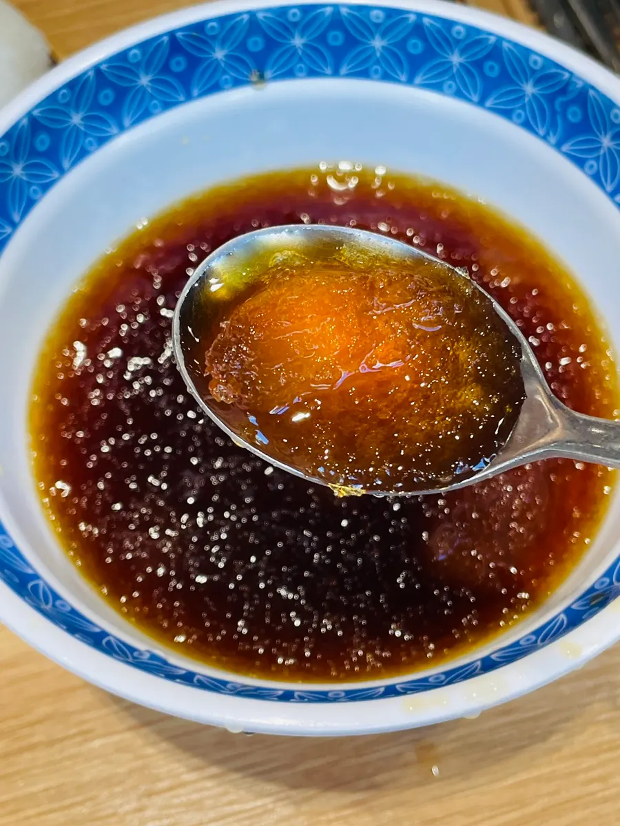 살얼음 육수가 담긴 메밀소바
