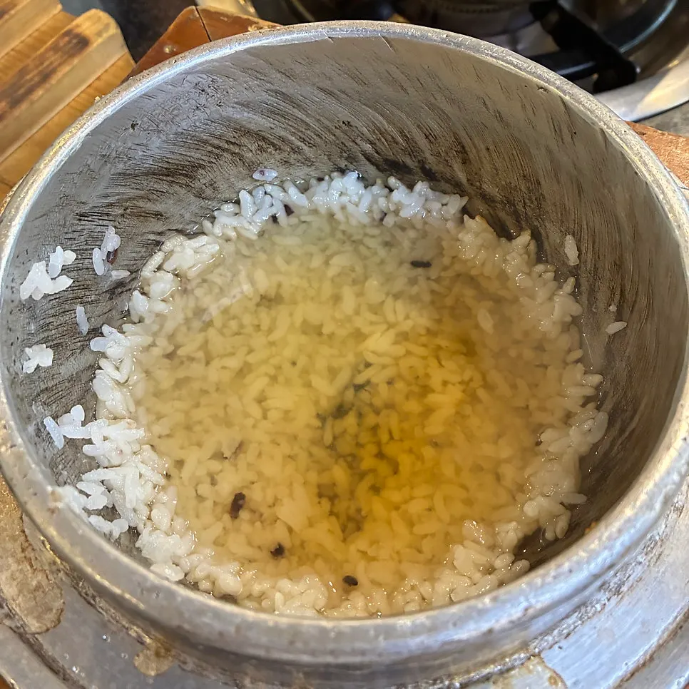 Mukeunji ácido y arroz blanco