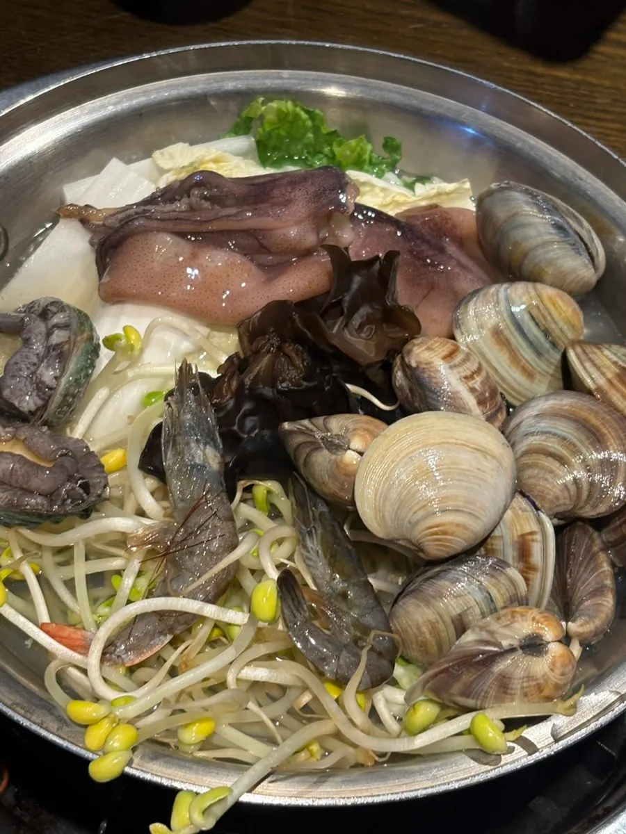 매장 안쪽 해산물 수조