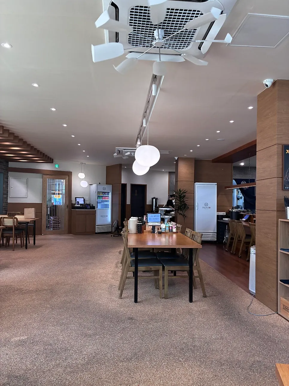 Entrance to Yuyu Katsu Haeundae Branch on the 2nd floor