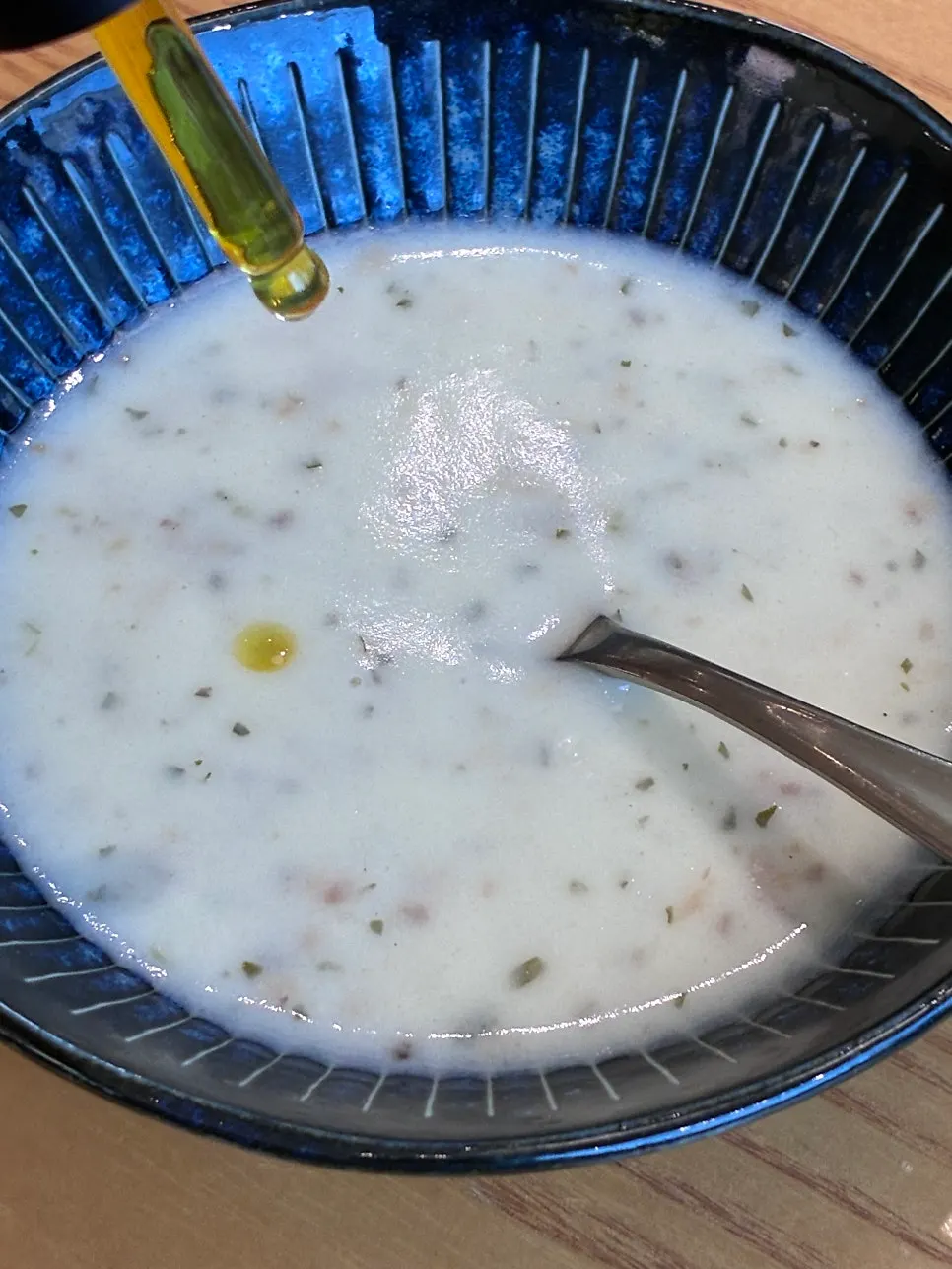 Pre-meal soup with truffle oil