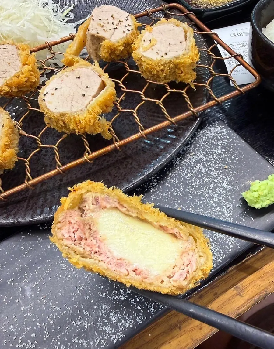 치즈가 늘어나는 치즈카츠