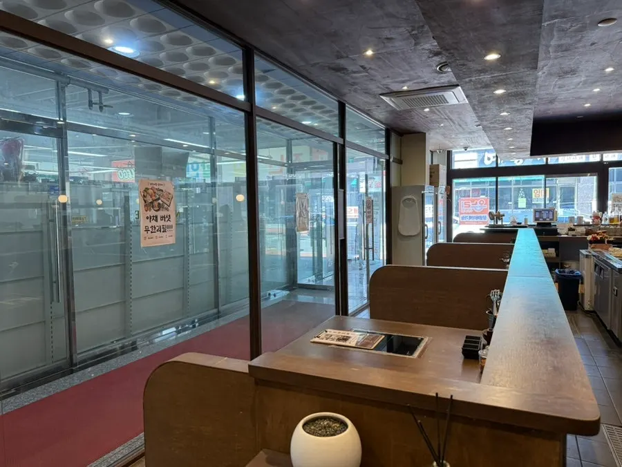 Interior of the room, good for group dinners
