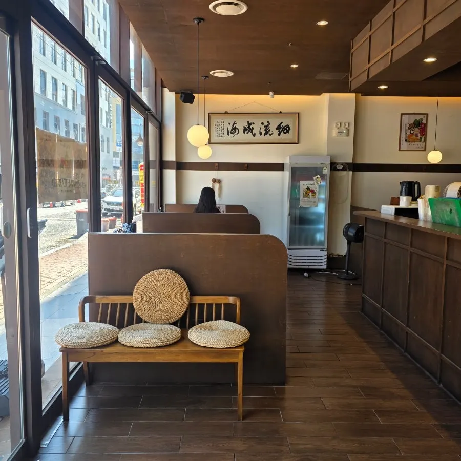 Open kitchen at Yuyu Shabu Naju Innovation City branch