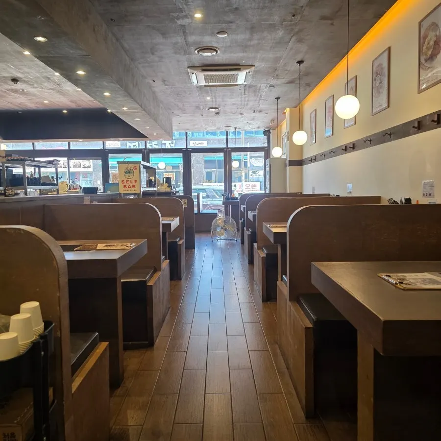 Separate room space at Yuyu Shabu