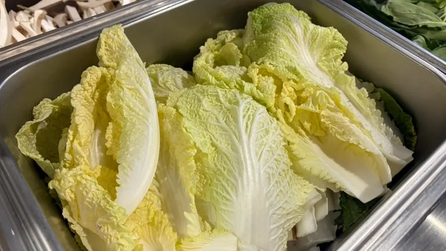 셀프바에서 담은 샤브샤브 재료