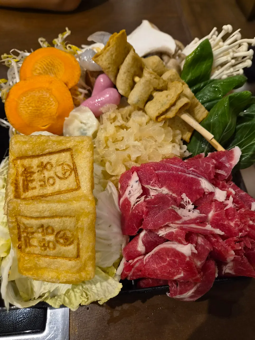Included kalguksu and shabu-shabu ingredients
