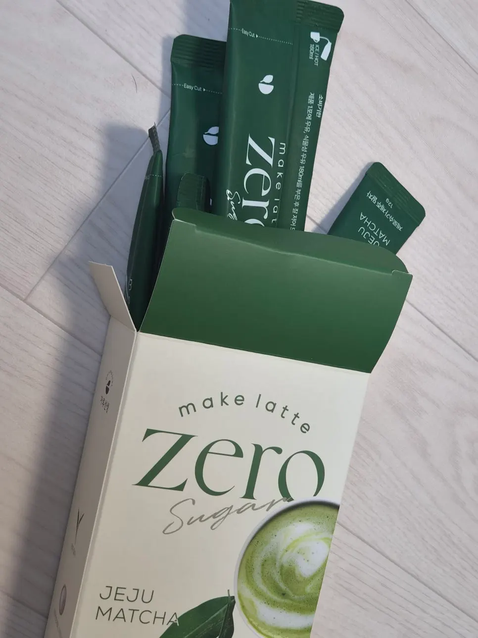 Jeju Matcha compared with a café matcha latte