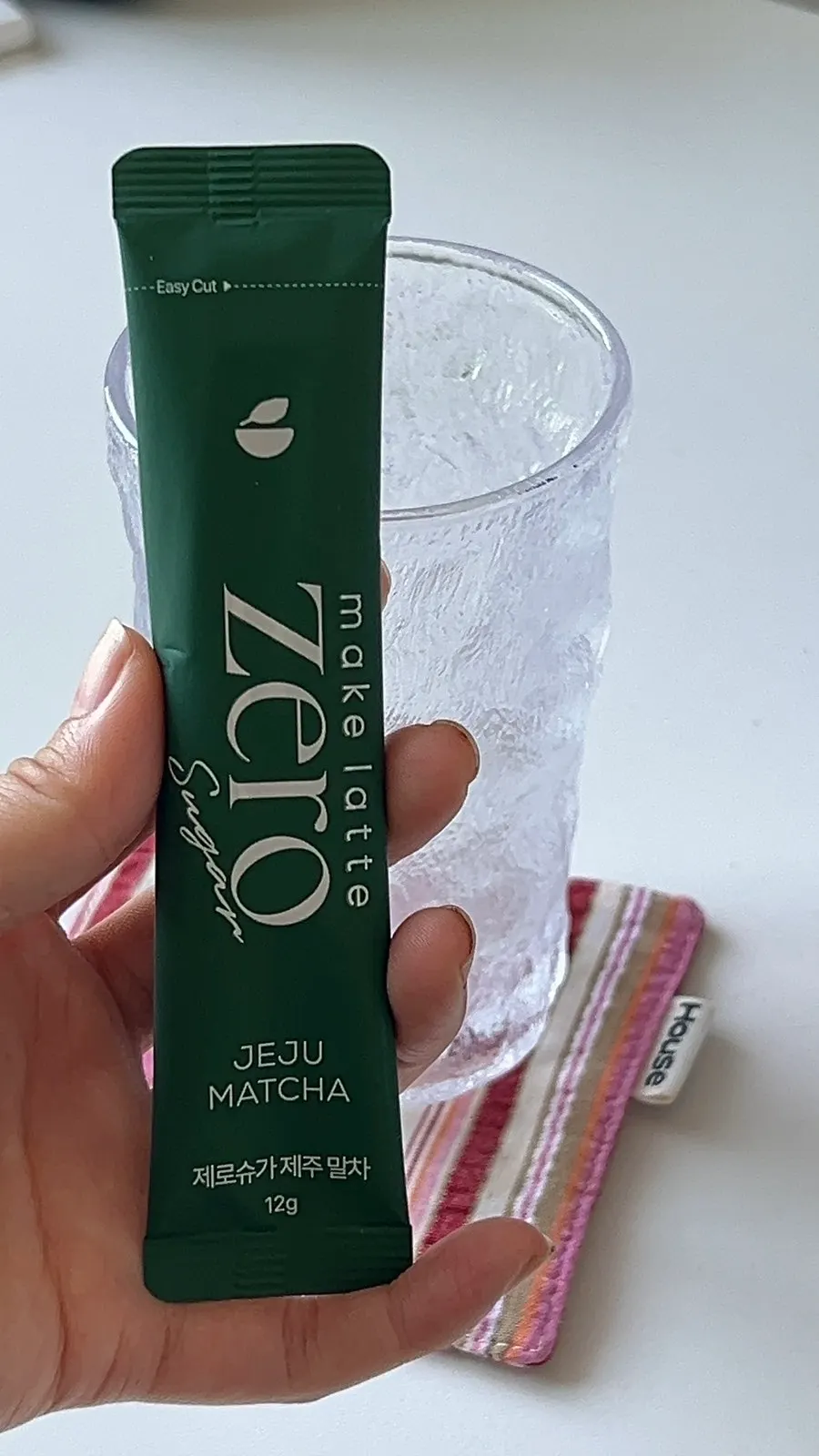 Individually wrapped matcha latte sticks
