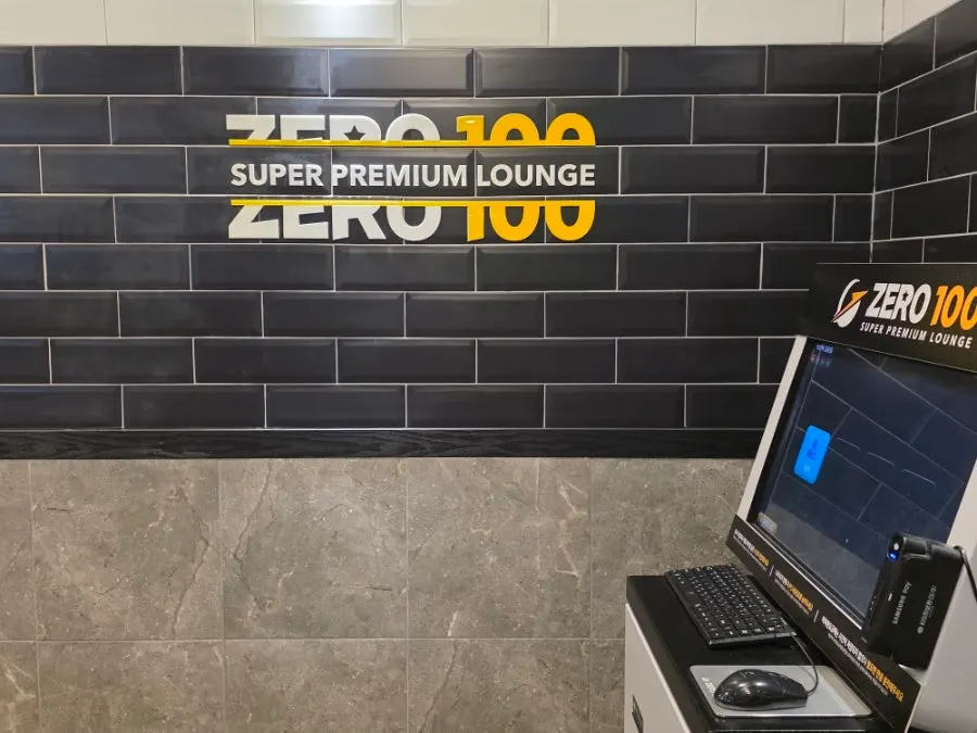 Entrance to ZERO100 PC Gireum in the basement level